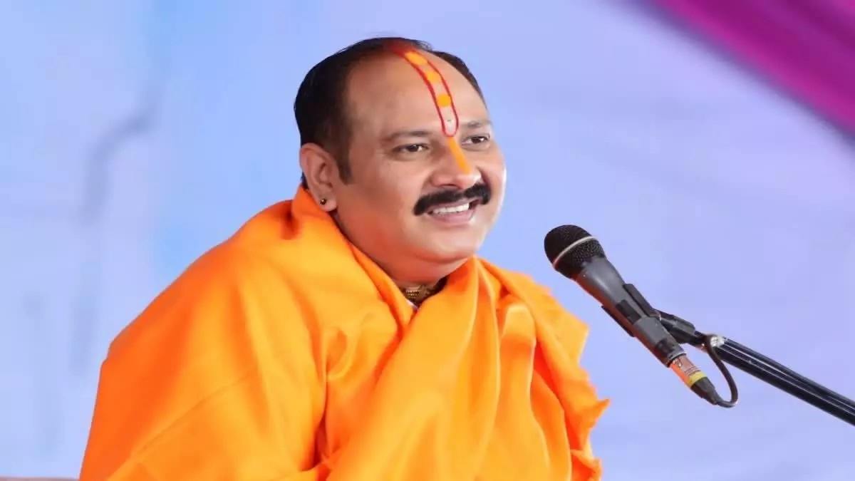 Pandit Pradeep Mishra Shiv Katha : पंडित प्रदीप मिश्रा की शिव कथा सुनने ...